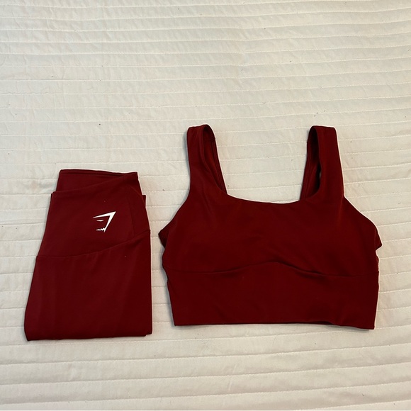 Women’s Gym Shark Set Size Small Spiced Red - Picture 1 of 2